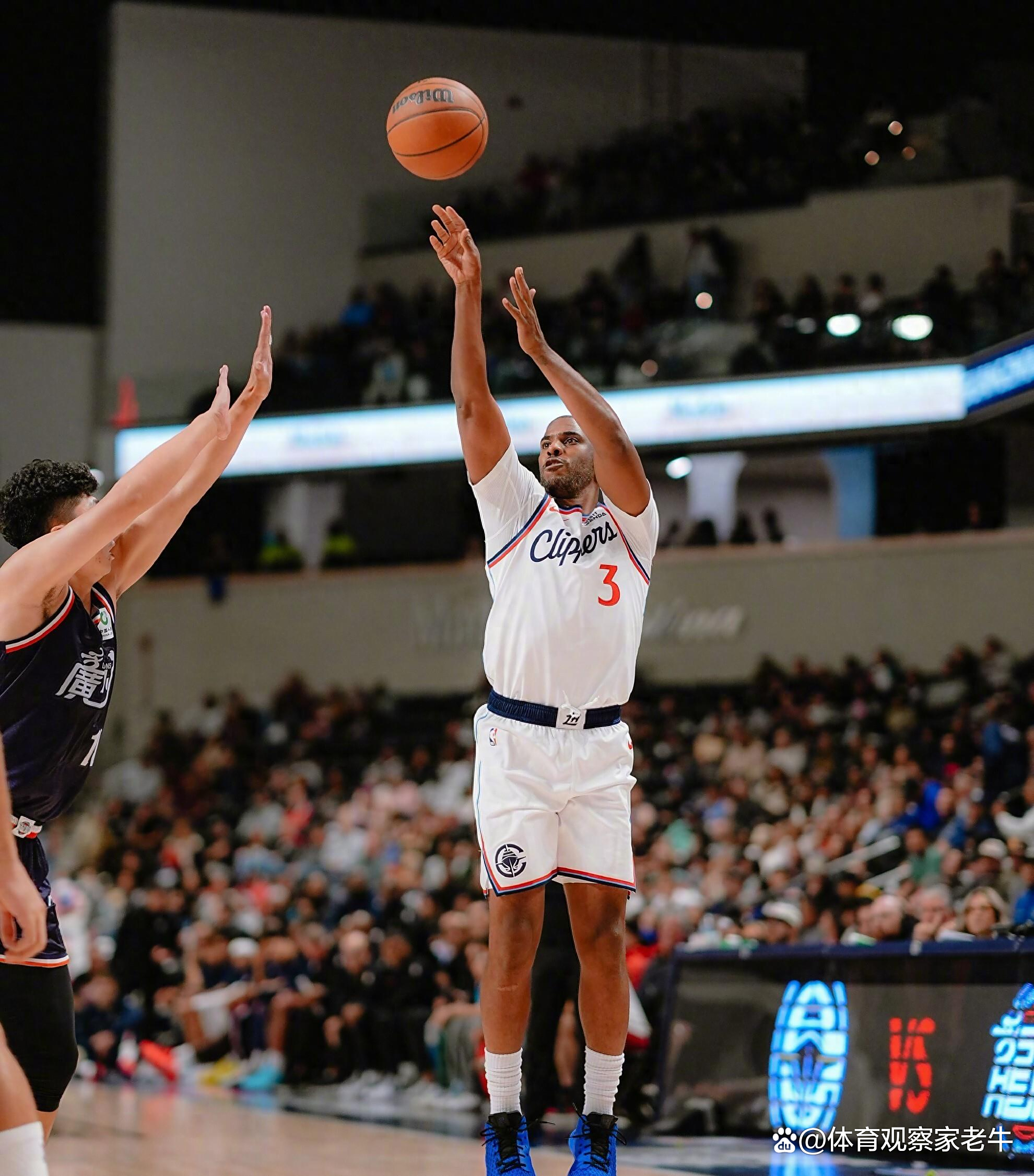 九游游戏平台-关于窗口期洛杉矶快船防线松动：NBA常规赛节点到来，球迷炸锅，更衣室氛围转暖的信息